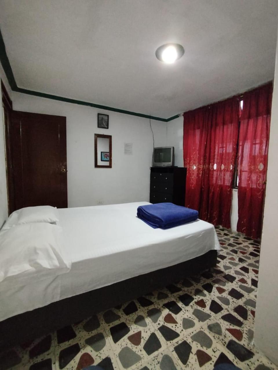 Hostal La 18 Pereira Exterior photo