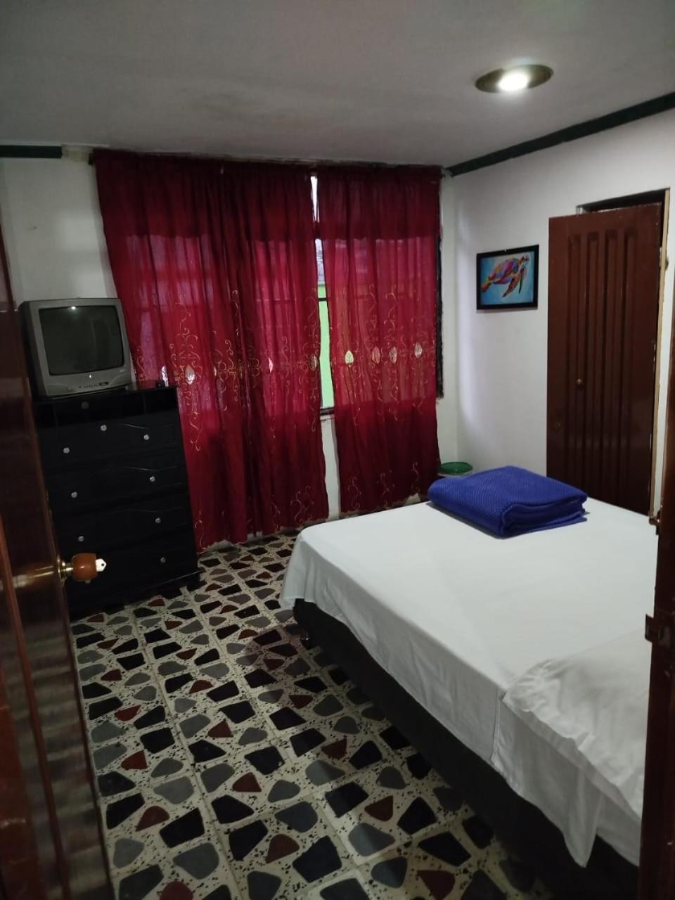 Hostal La 18 Pereira Exterior photo